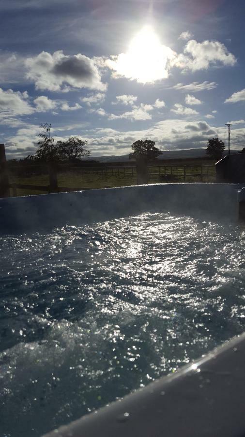 Ruth'S Refresh Country Retreat With Private Hot Tub Villa Shrewsbury Exteriör bild
