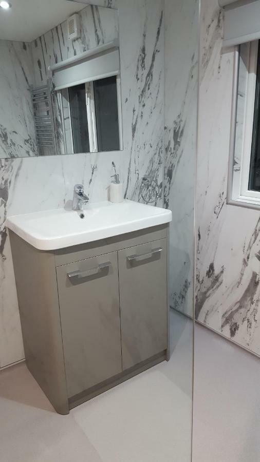 Ruth'S Refresh Country Retreat With Private Hot Tub Villa Shrewsbury Exteriör bild